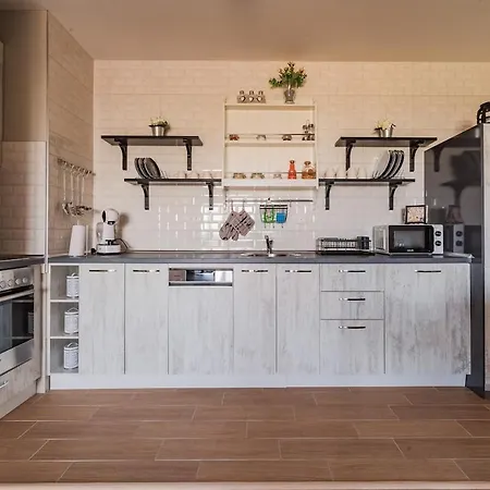 Apartment 2 *